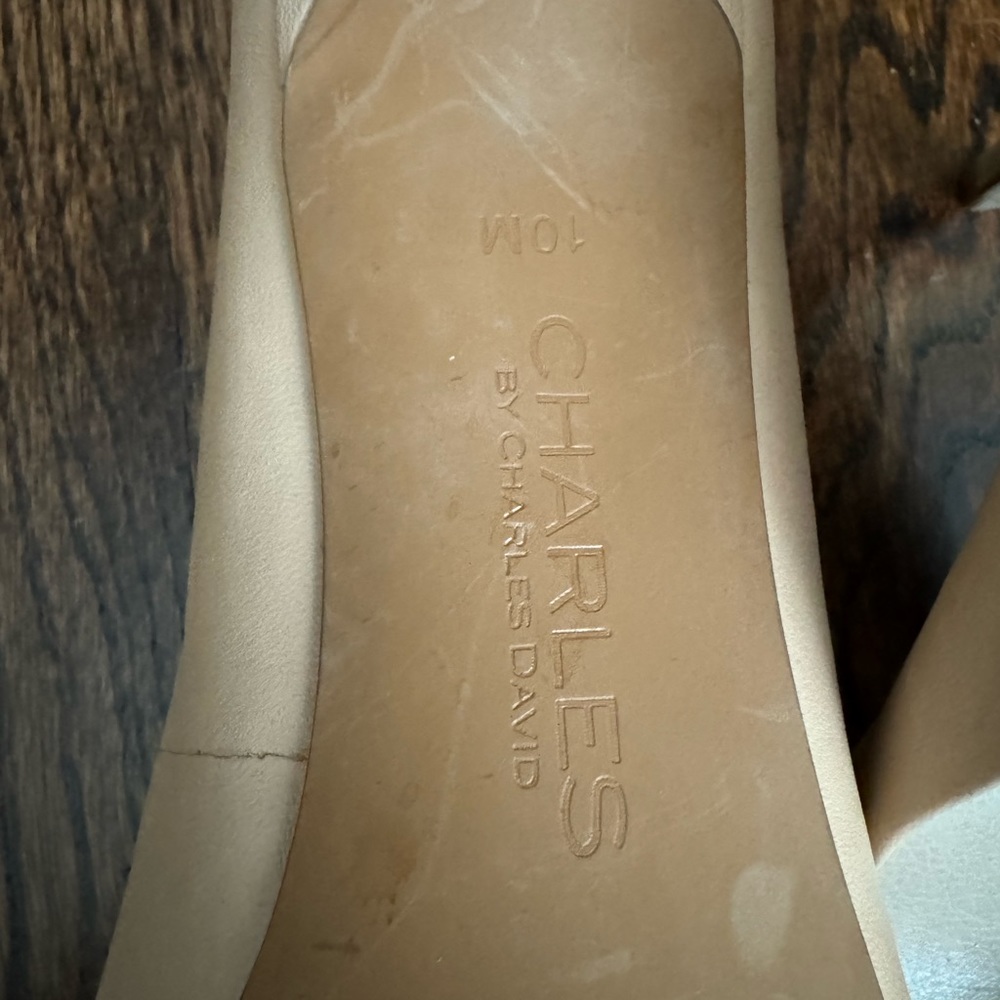 Charles by Charles David size 10 beige heel, worn once